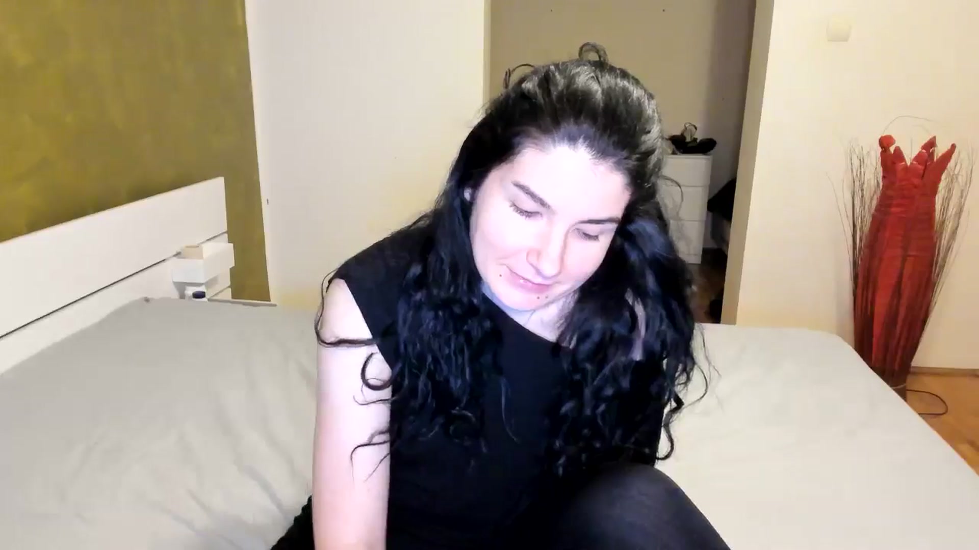 Gallery image thumbnail from SiouxPrincess's myfreecams stream on, 11/22/2024, 01:34 image 3 of 20