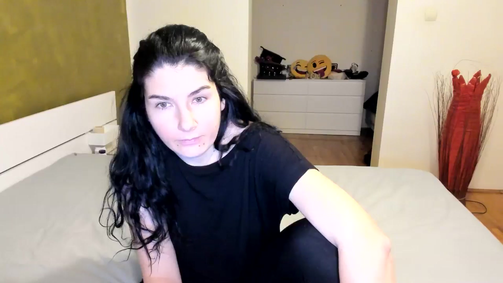 Gallery image thumbnail from SiouxPrincess's myfreecams stream on, 11/22/2024, 01:34 image 5 of 20
