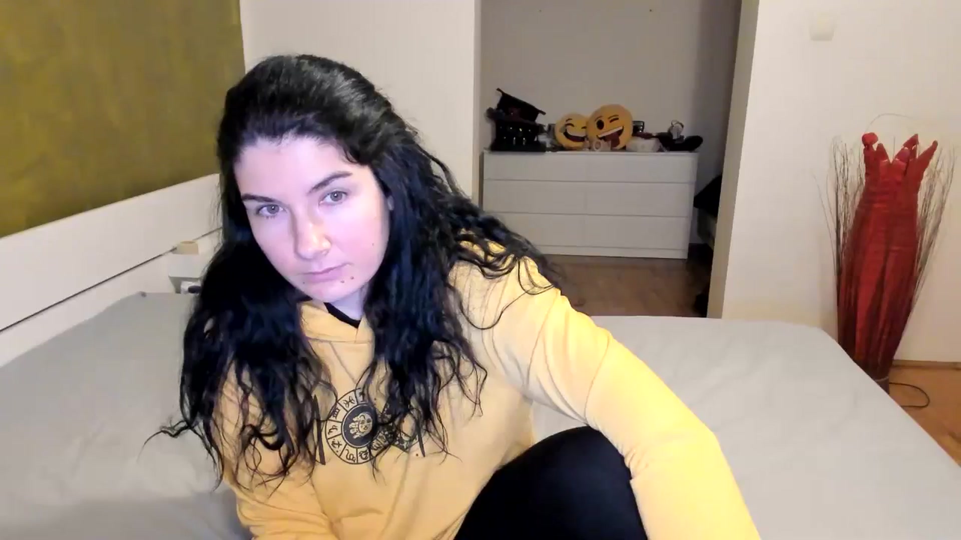 Gallery image thumbnail from SiouxPrincess's myfreecams stream on, 11/22/2024, 01:34 image 19 of 20