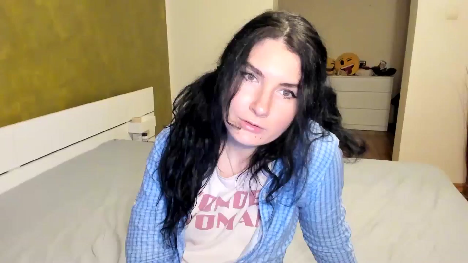 Gallery image thumbnail from SiouxPrincess's myfreecams stream on, 11/23/2024, 24:53 image 13 of 20