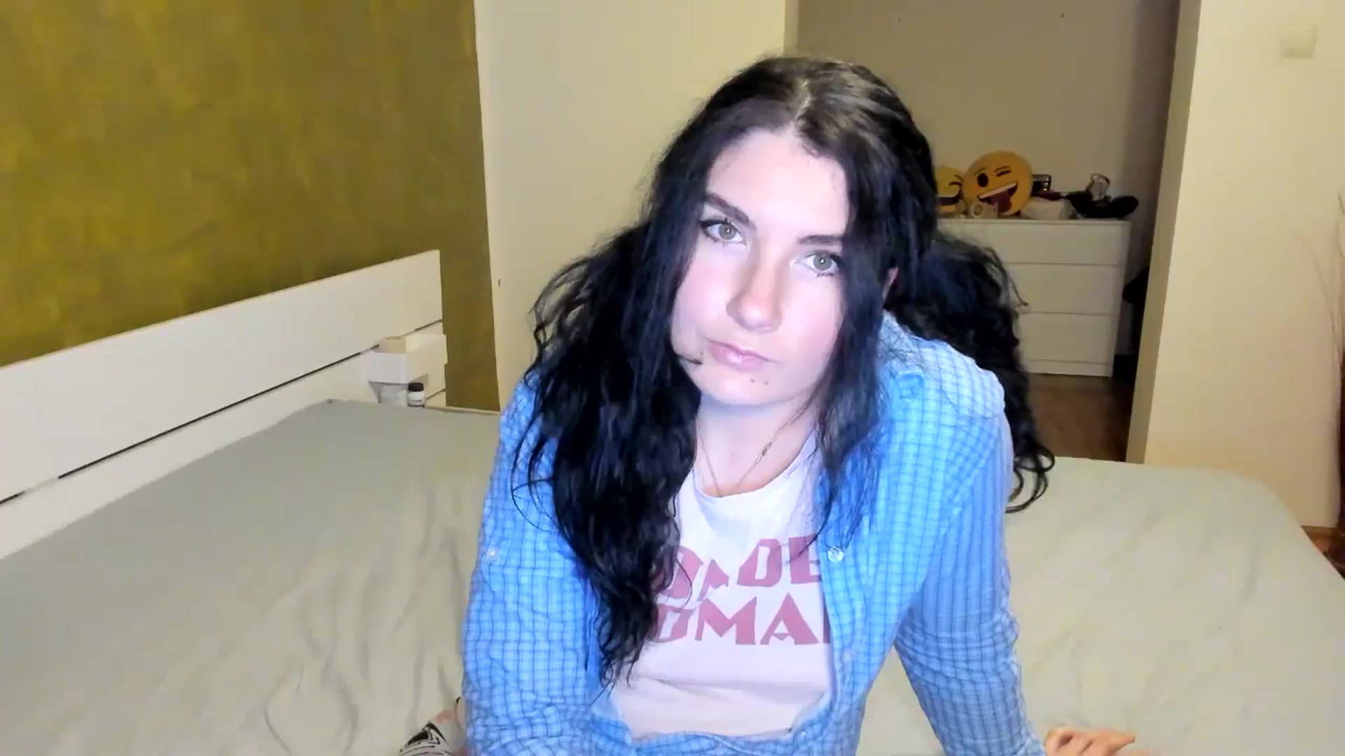 Gallery image thumbnail from SiouxPrincess's myfreecams stream on, 11/23/2024, 24:53 image 5 of 20