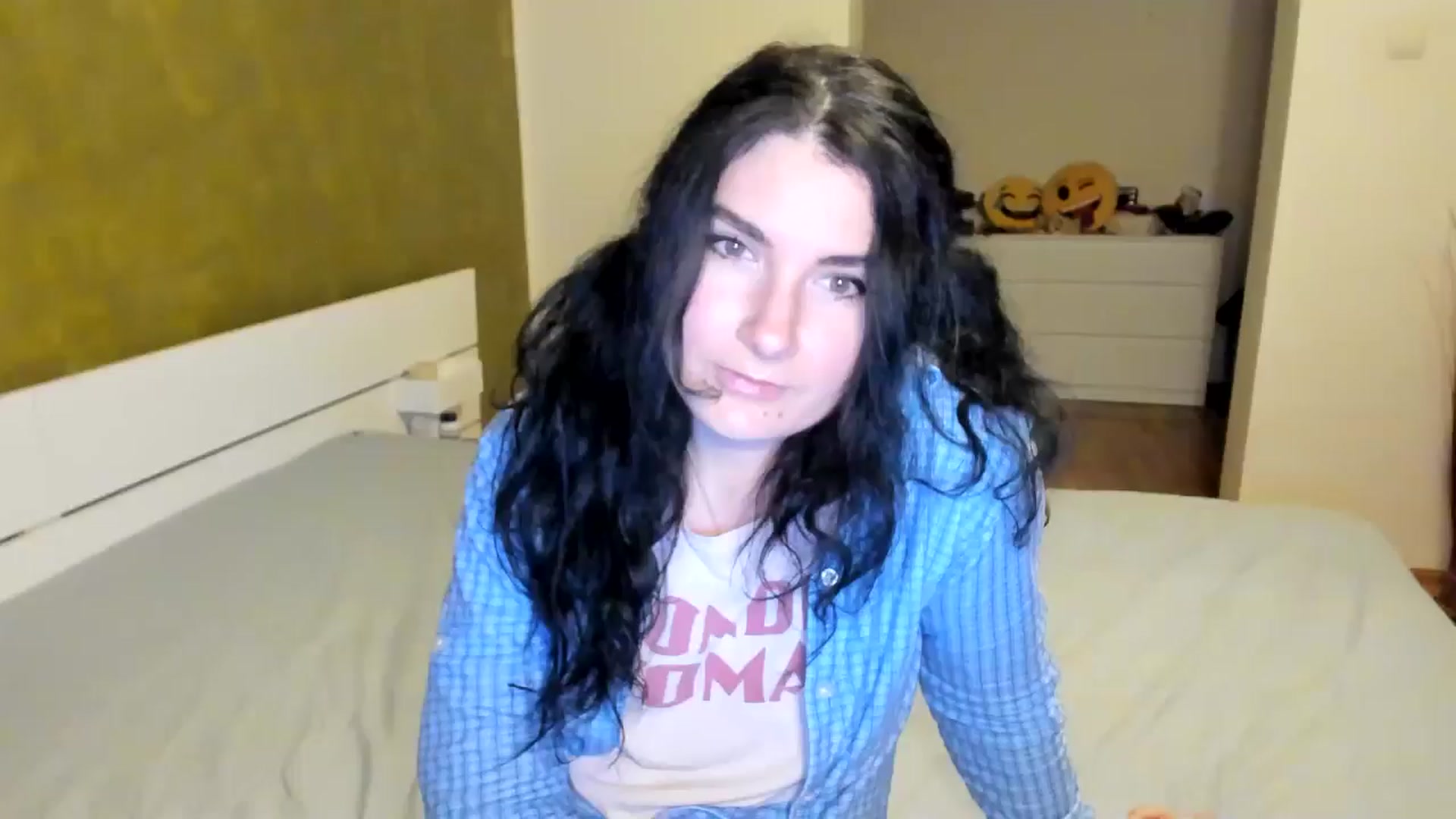 Gallery image thumbnail from SiouxPrincess's myfreecams stream on, 11/23/2024, 24:53 image 16 of 20