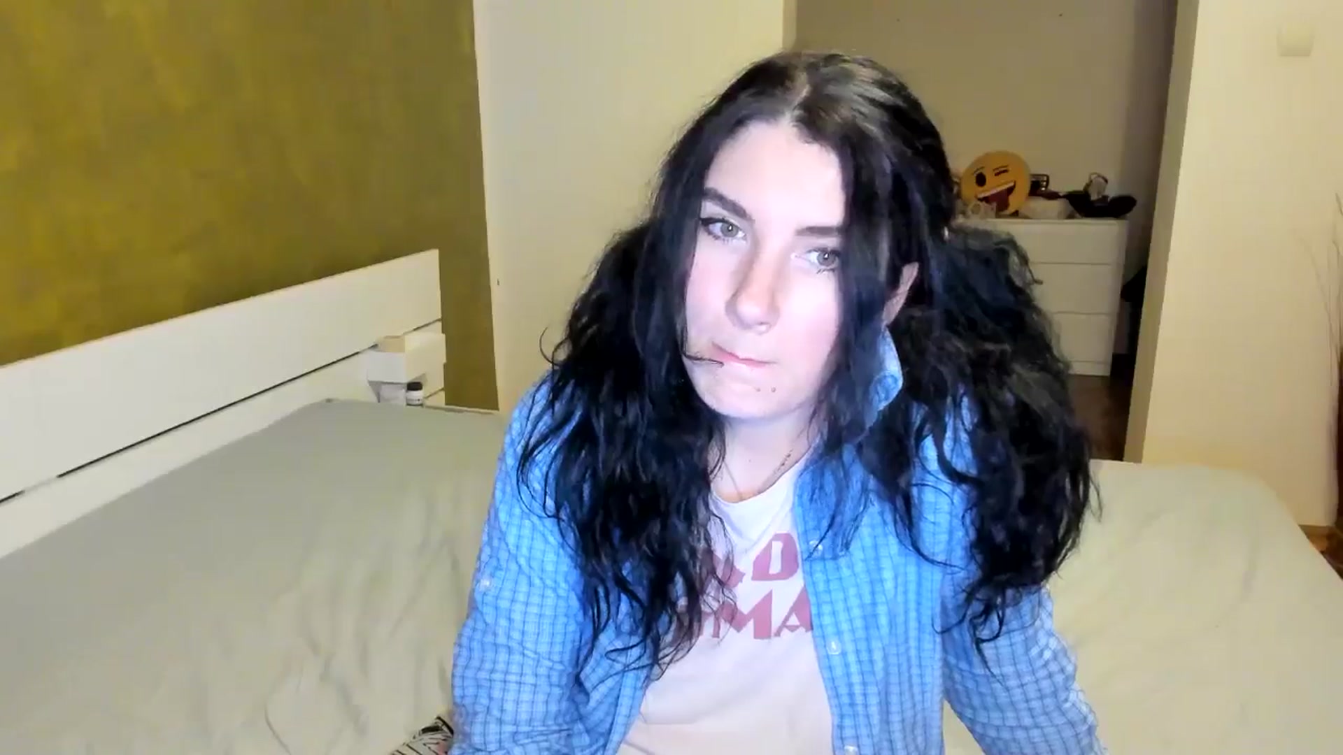Gallery image thumbnail from SiouxPrincess's myfreecams stream on, 11/23/2024, 24:53 image 3 of 20