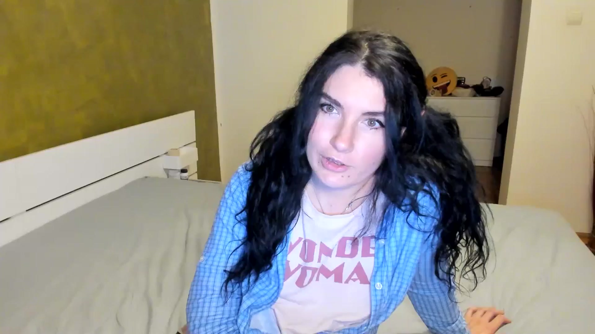 Gallery image thumbnail from SiouxPrincess's myfreecams stream on, 11/23/2024, 24:53 image 17 of 20