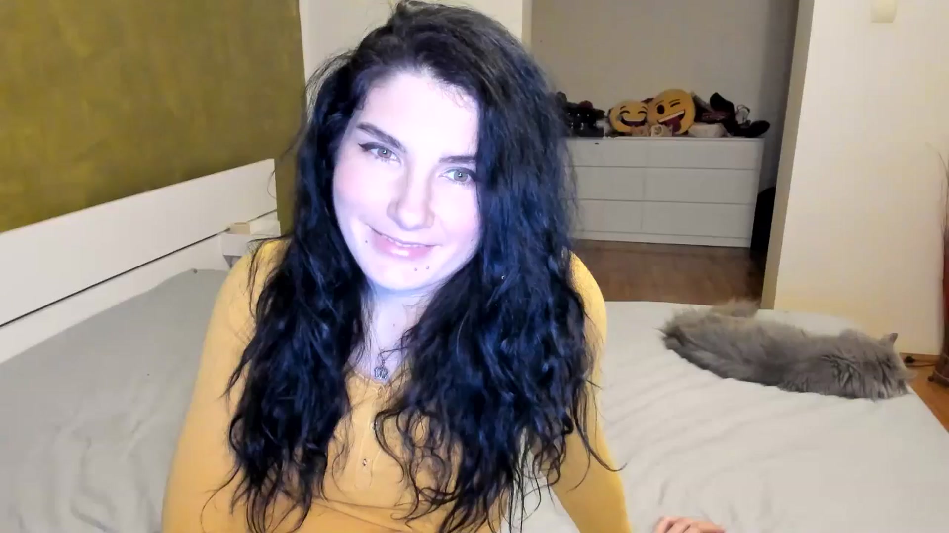 Gallery image thumbnail from SiouxPrincess's myfreecams stream on, 11/27/2024, 02:06 image 14 of 20
