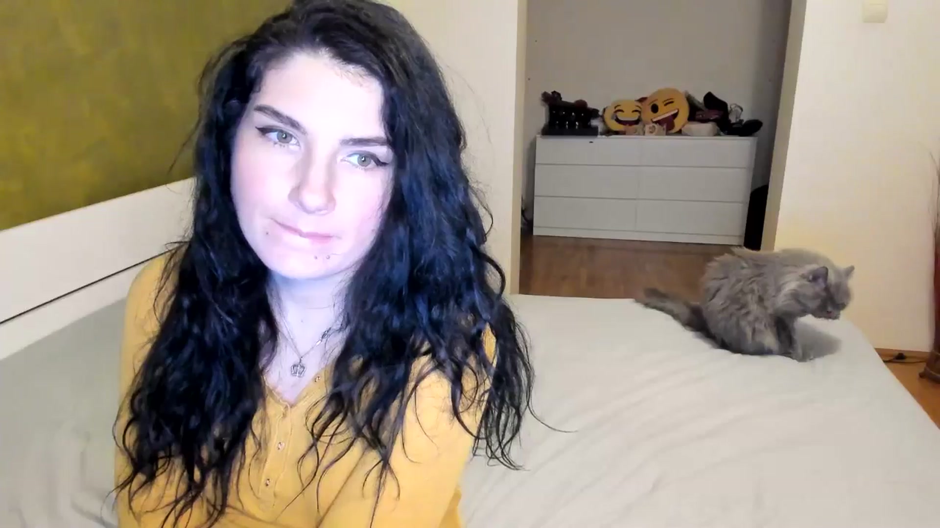 Gallery image thumbnail from SiouxPrincess's myfreecams stream on, 11/27/2024, 02:06 image 15 of 20