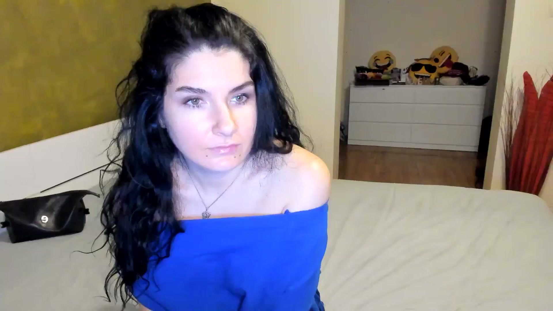Gallery image thumbnail from SiouxPrincess's myfreecams stream on, 11/28/2024, 01:37 image 10 of 20