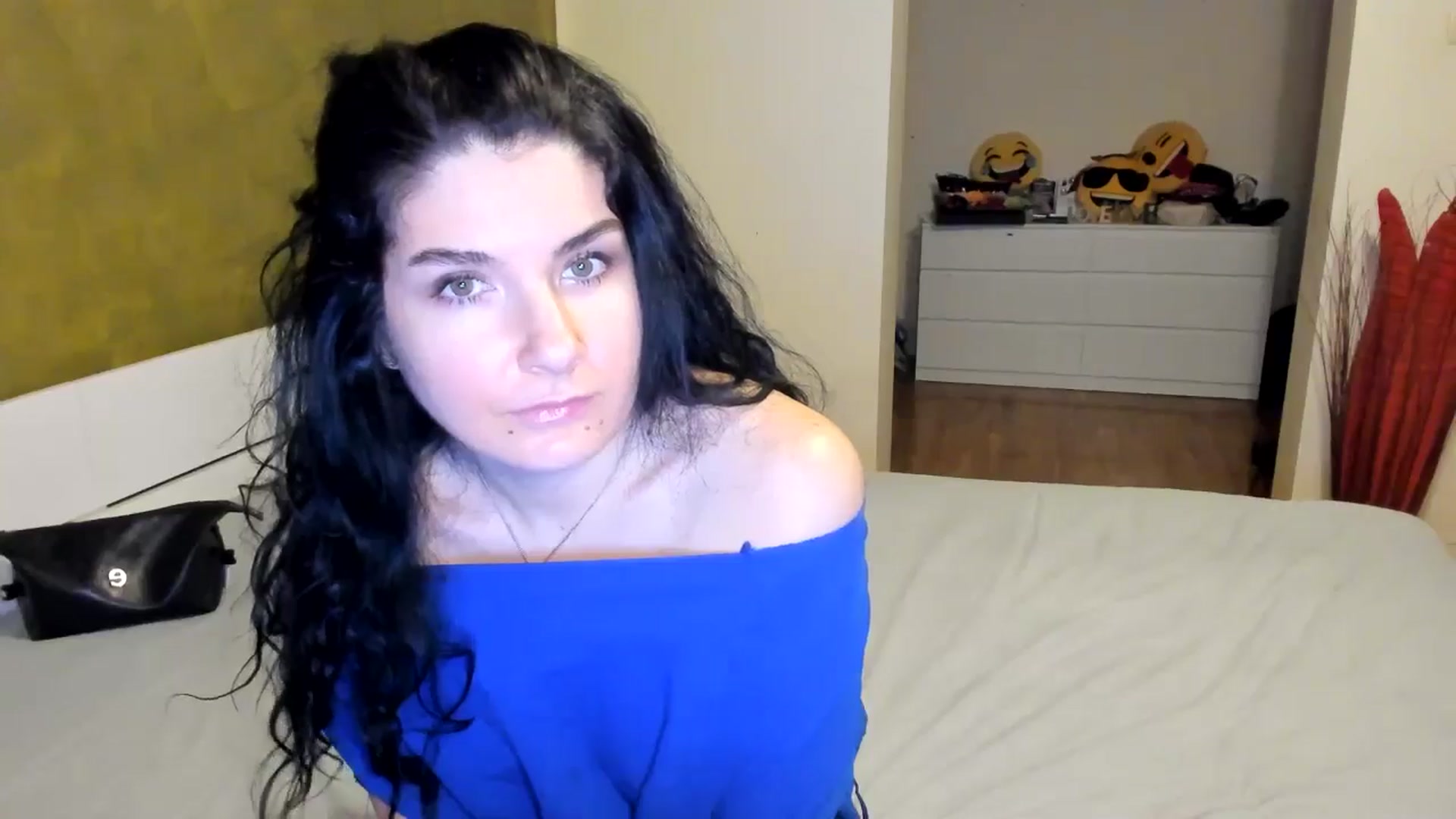 Gallery image thumbnail from SiouxPrincess's myfreecams stream on, 11/28/2024, 01:37 image 9 of 20