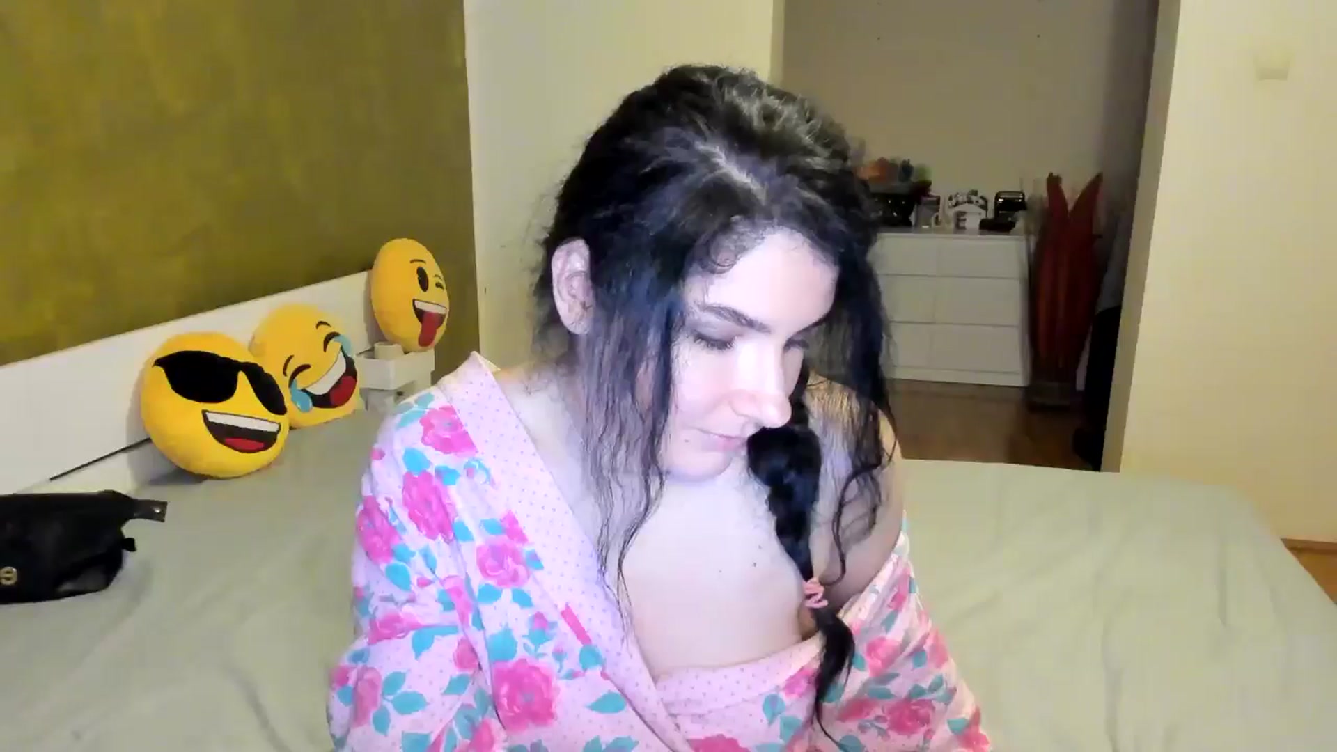 Gallery image thumbnail from SiouxPrincess's myfreecams stream on, 11/30/2024, 01:48 image 12 of 20