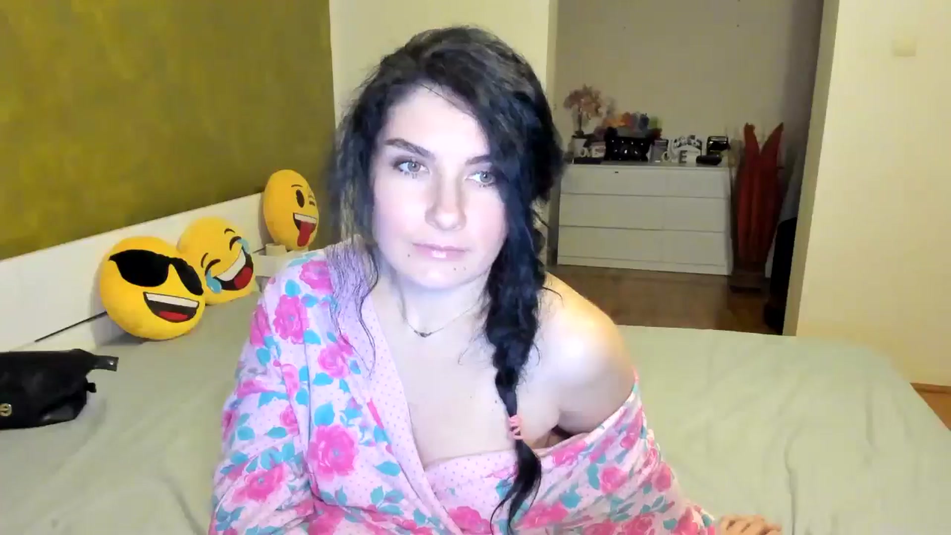 Gallery image thumbnail from SiouxPrincess's myfreecams stream on, 11/30/2024, 01:48 image 18 of 20