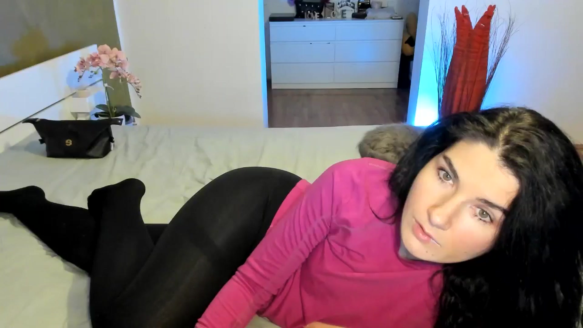 Gallery image thumbnail from SiouxPrincess's myfreecams stream on, 12/02/2024, 01:36 image 8 of 20