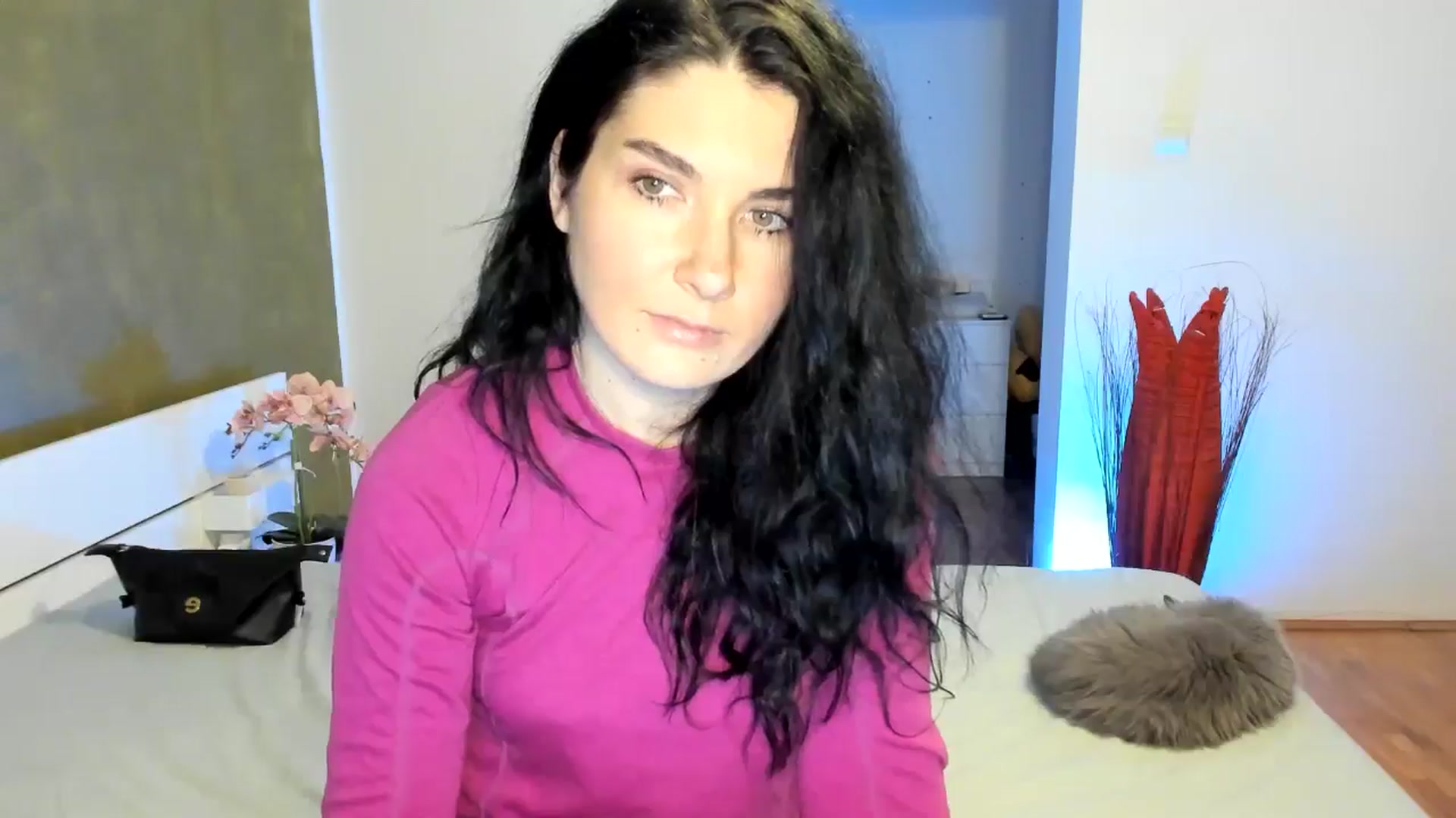 Gallery image thumbnail from SiouxPrincess's myfreecams stream on, 12/02/2024, 01:36 image 16 of 20