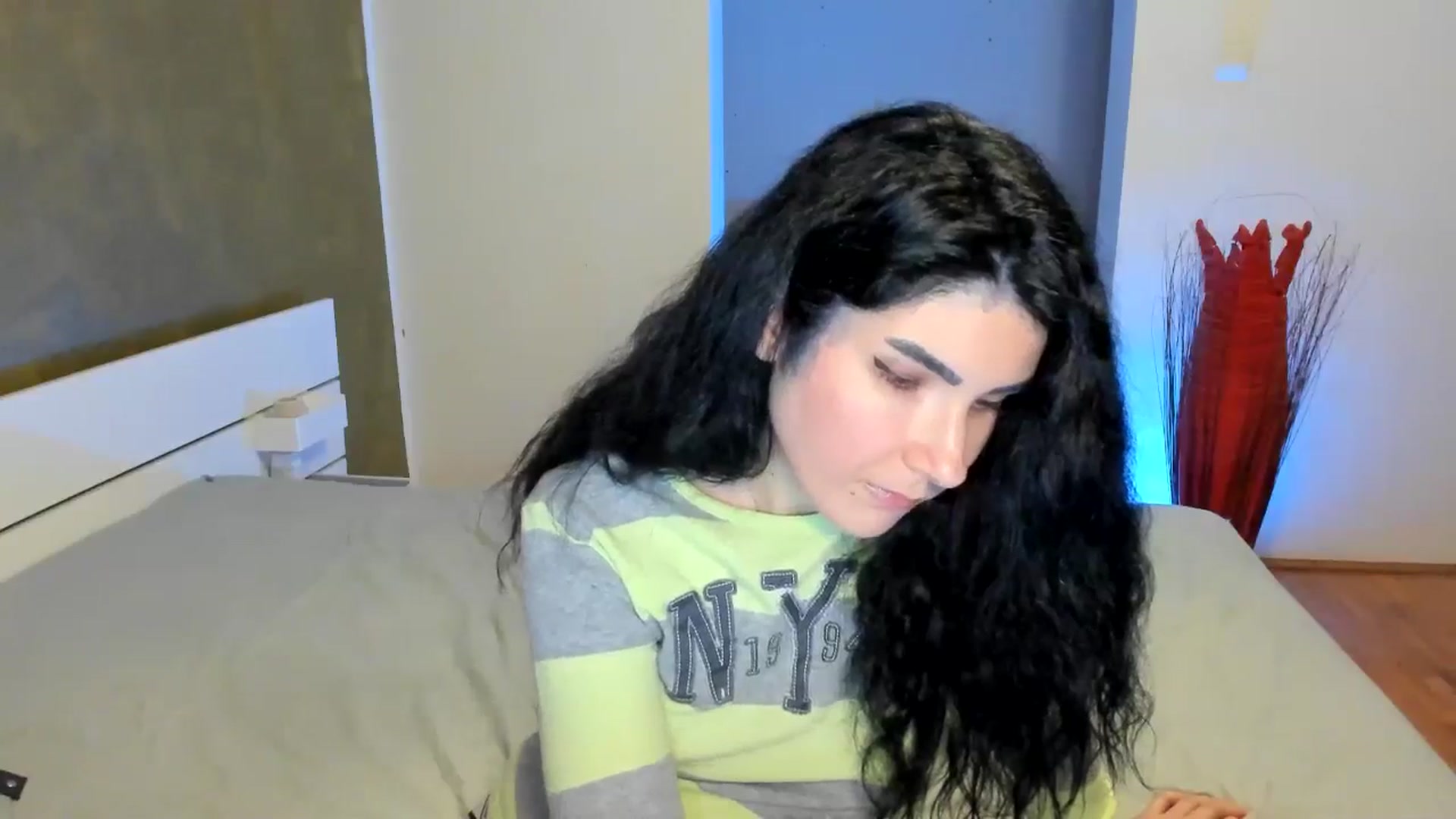 Gallery image thumbnail from SiouxPrincess's myfreecams stream on, 12/03/2024, 01:42 image 8 of 20