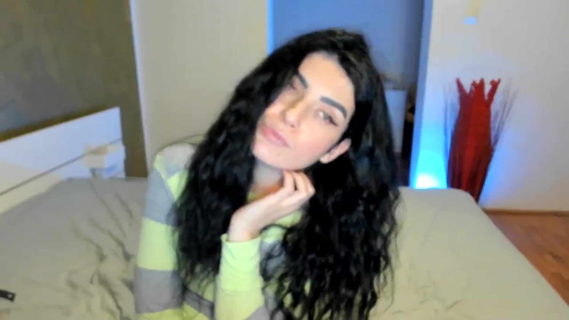 Gallery image thumbnail from SiouxPrincess's myfreecams stream on, 12/03/2024, 01:42 image 19 of 20