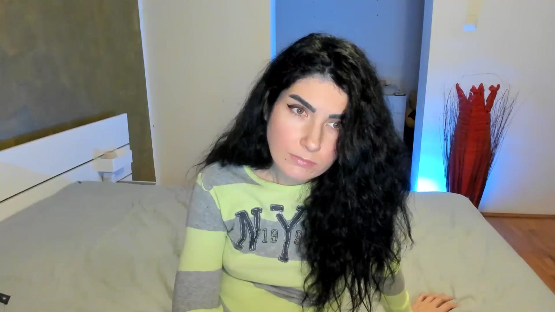 Gallery image thumbnail from SiouxPrincess's myfreecams stream on, 12/03/2024, 01:42 image 3 of 20
