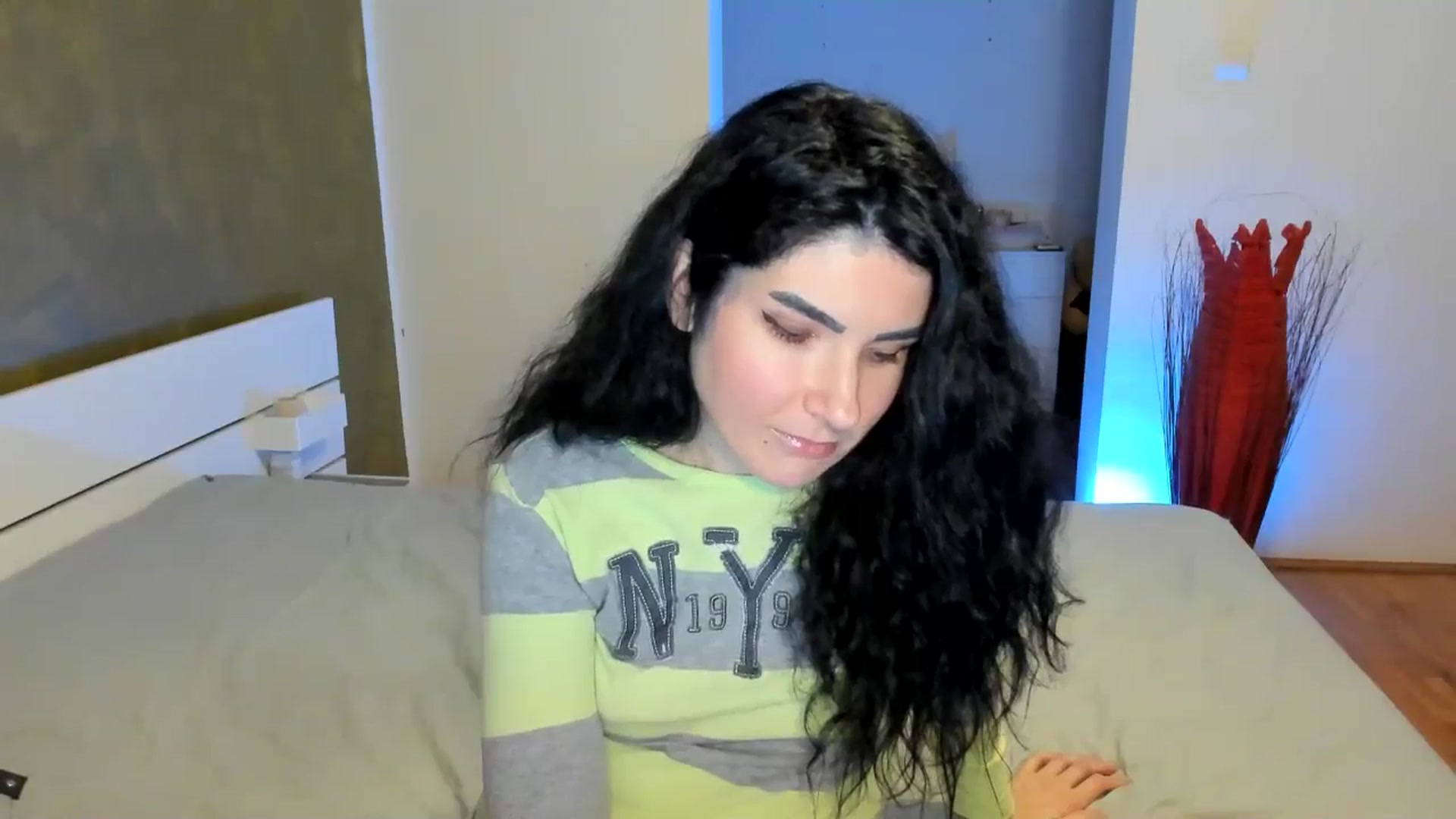 Gallery image thumbnail from SiouxPrincess's myfreecams stream on, 12/03/2024, 01:42 image 5 of 20