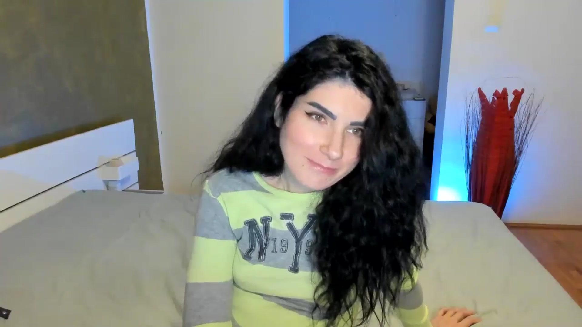 Gallery image thumbnail from SiouxPrincess's myfreecams stream on, 12/03/2024, 01:42 image 2 of 20