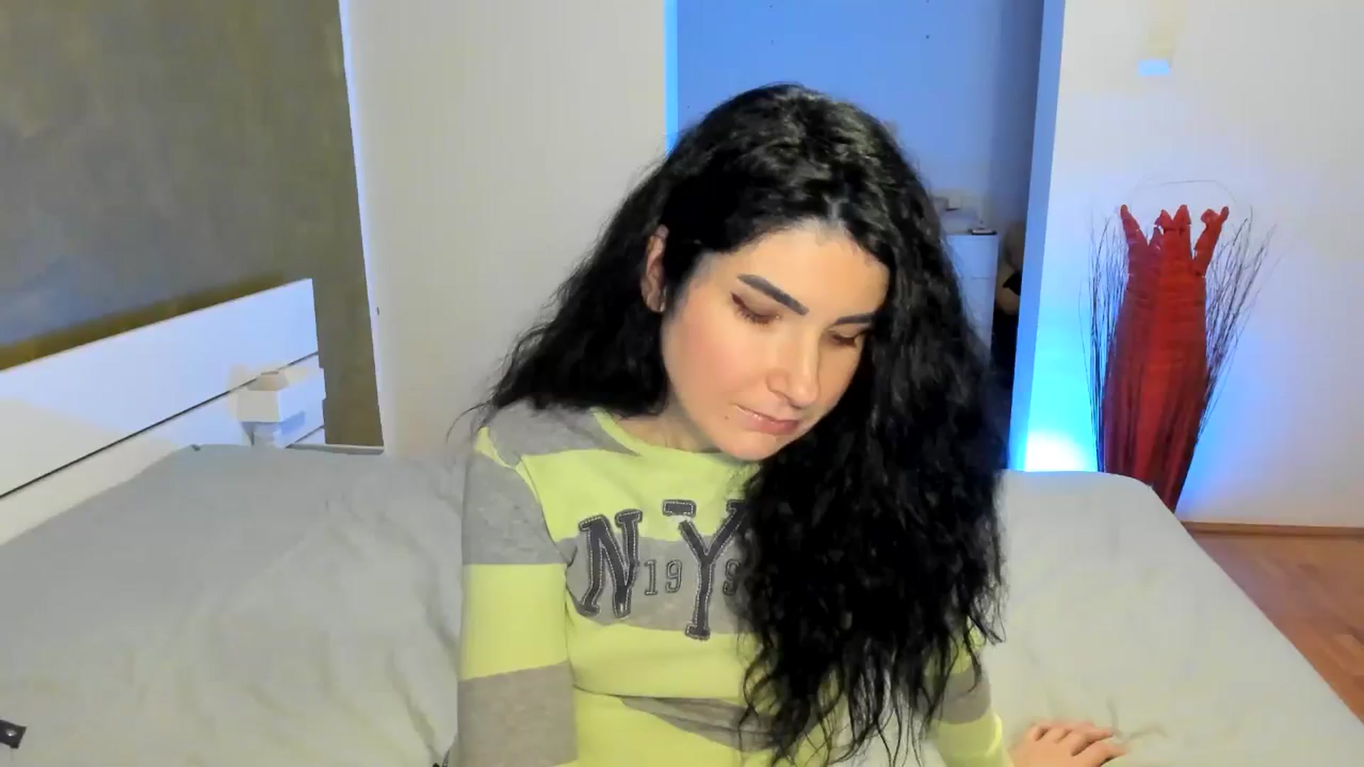Gallery image thumbnail from SiouxPrincess's myfreecams stream on, 12/03/2024, 01:42 image 1 of 20