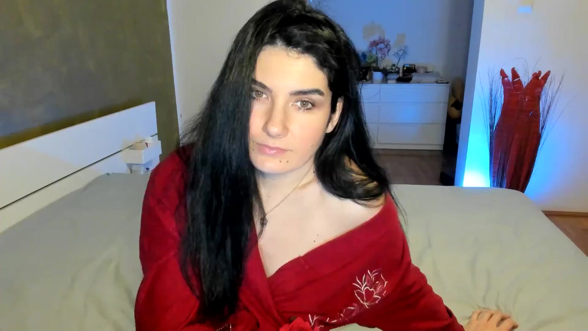 Gallery image thumbnail from SiouxPrincess's myfreecams stream on, 12/04/2024, 24:20 image 7 of 20