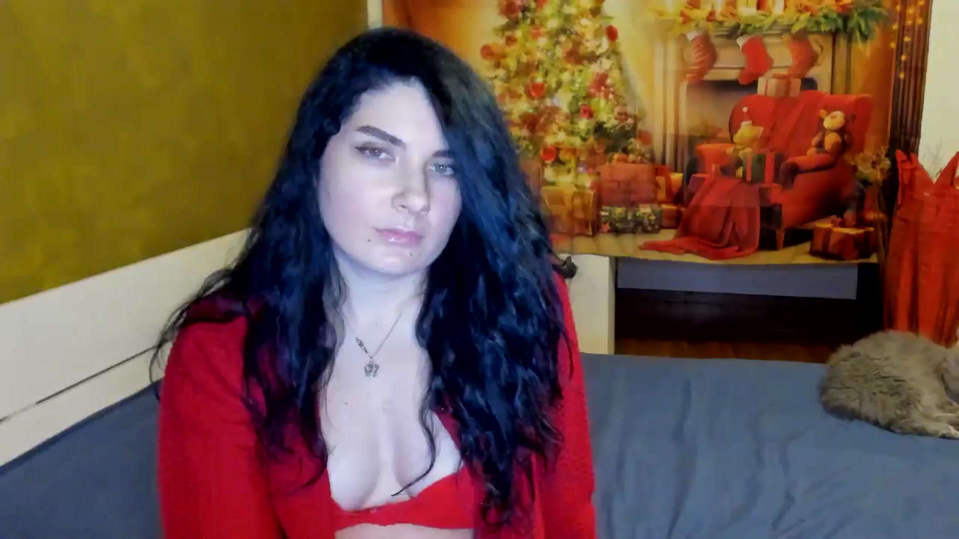 Gallery image thumbnail from SiouxPrincess's myfreecams stream on, 12/18/2024, 01:44 image 15 of 20