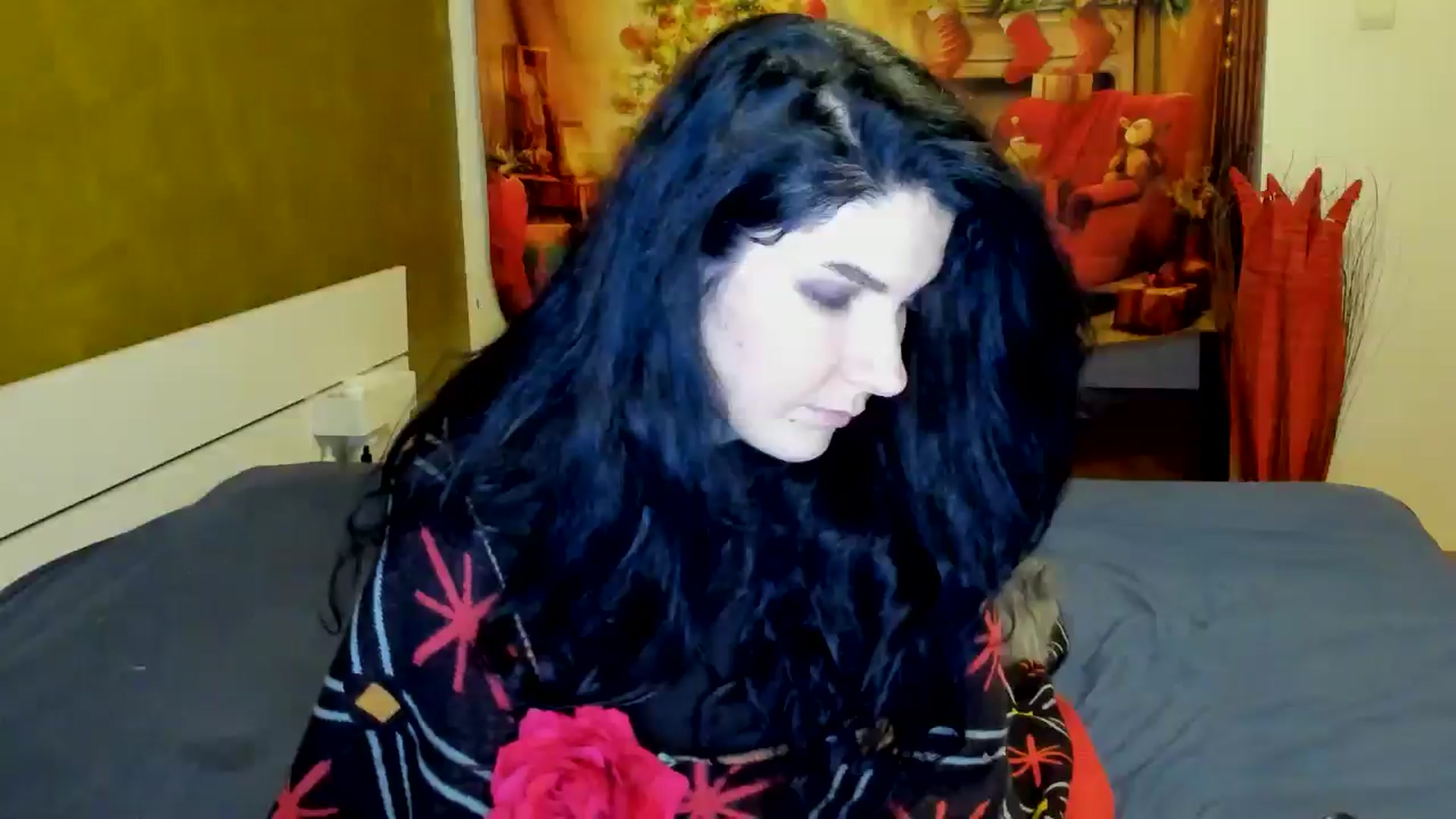 Gallery image thumbnail from SiouxPrincess's myfreecams stream on, 12/19/2024, 23:21 image 6 of 20