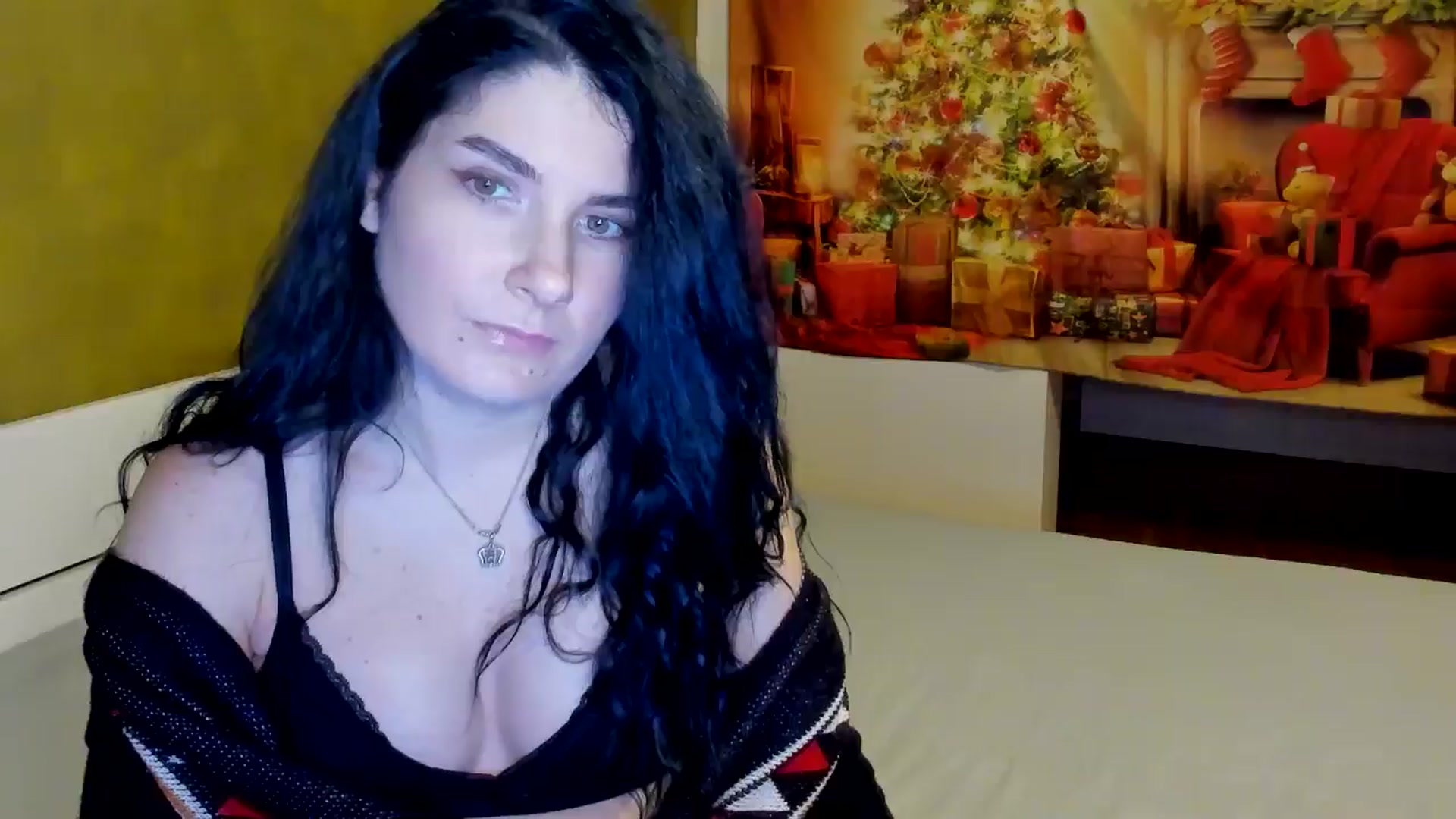 Gallery image thumbnail from SiouxPrincess's myfreecams stream on, 12/31/2024, 01:16 image 5 of 20