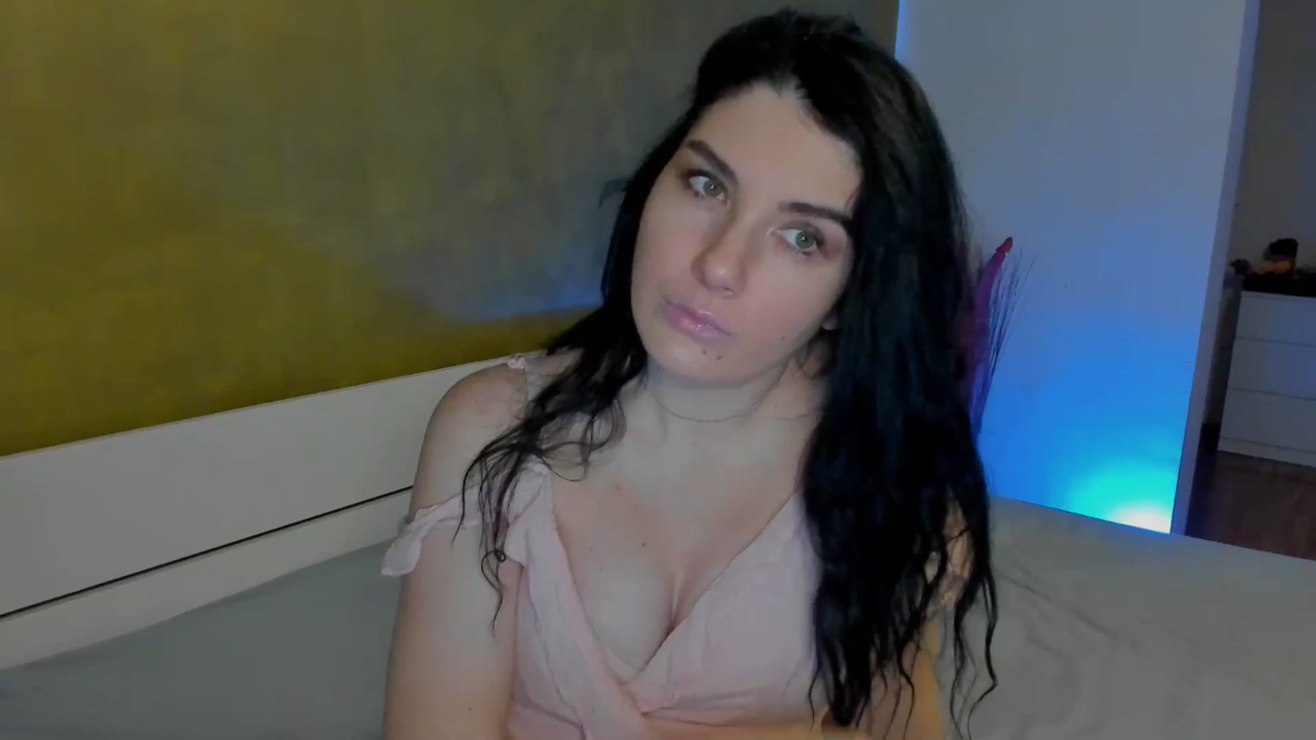 Gallery image thumbnail from SiouxPrincess's myfreecams stream on, 01/16/2025, 01:44 image 2 of 20