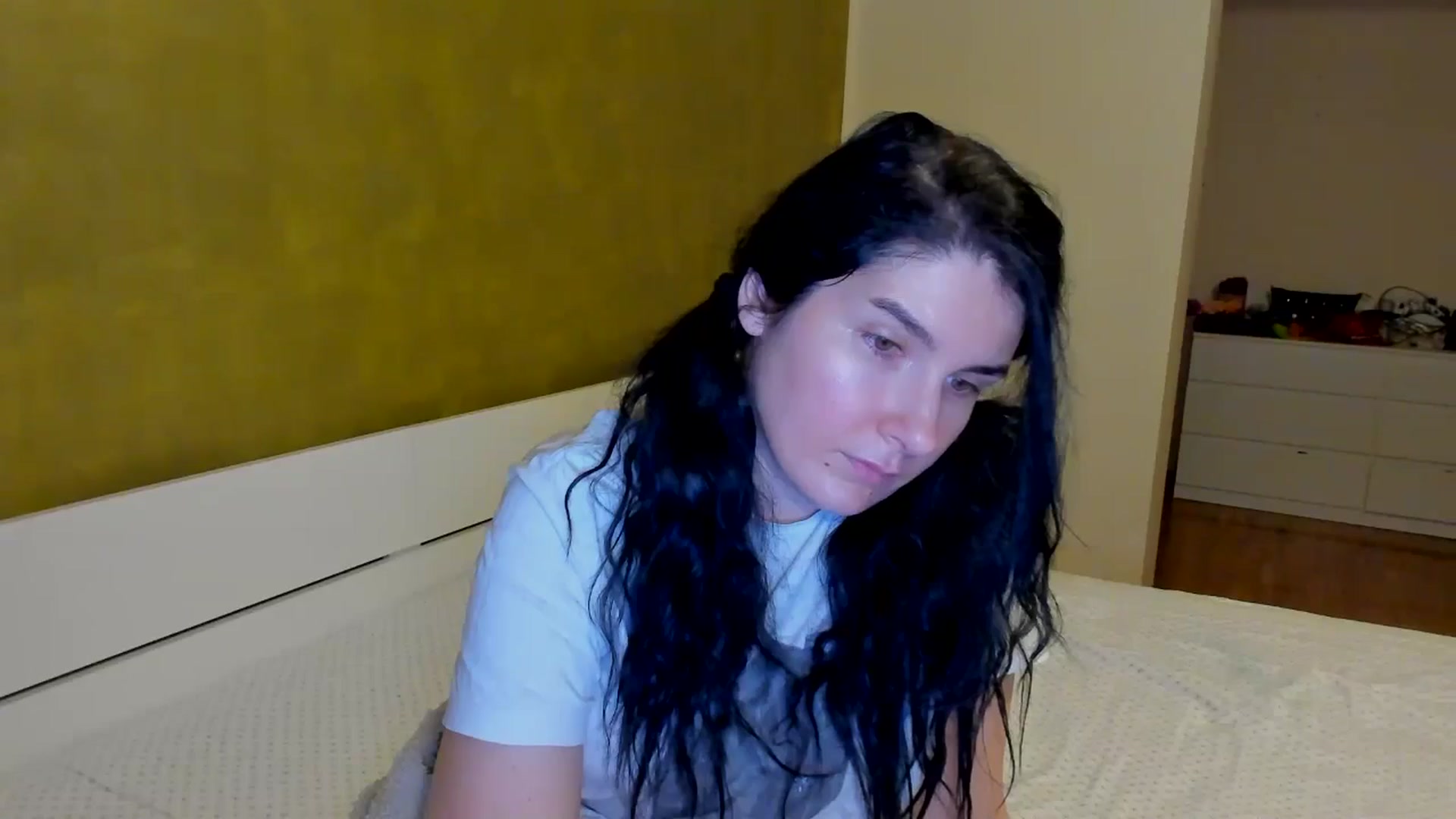 Gallery image thumbnail from SiouxPrincess's myfreecams stream on, 01/20/2025, 24:01 image 6 of 20
