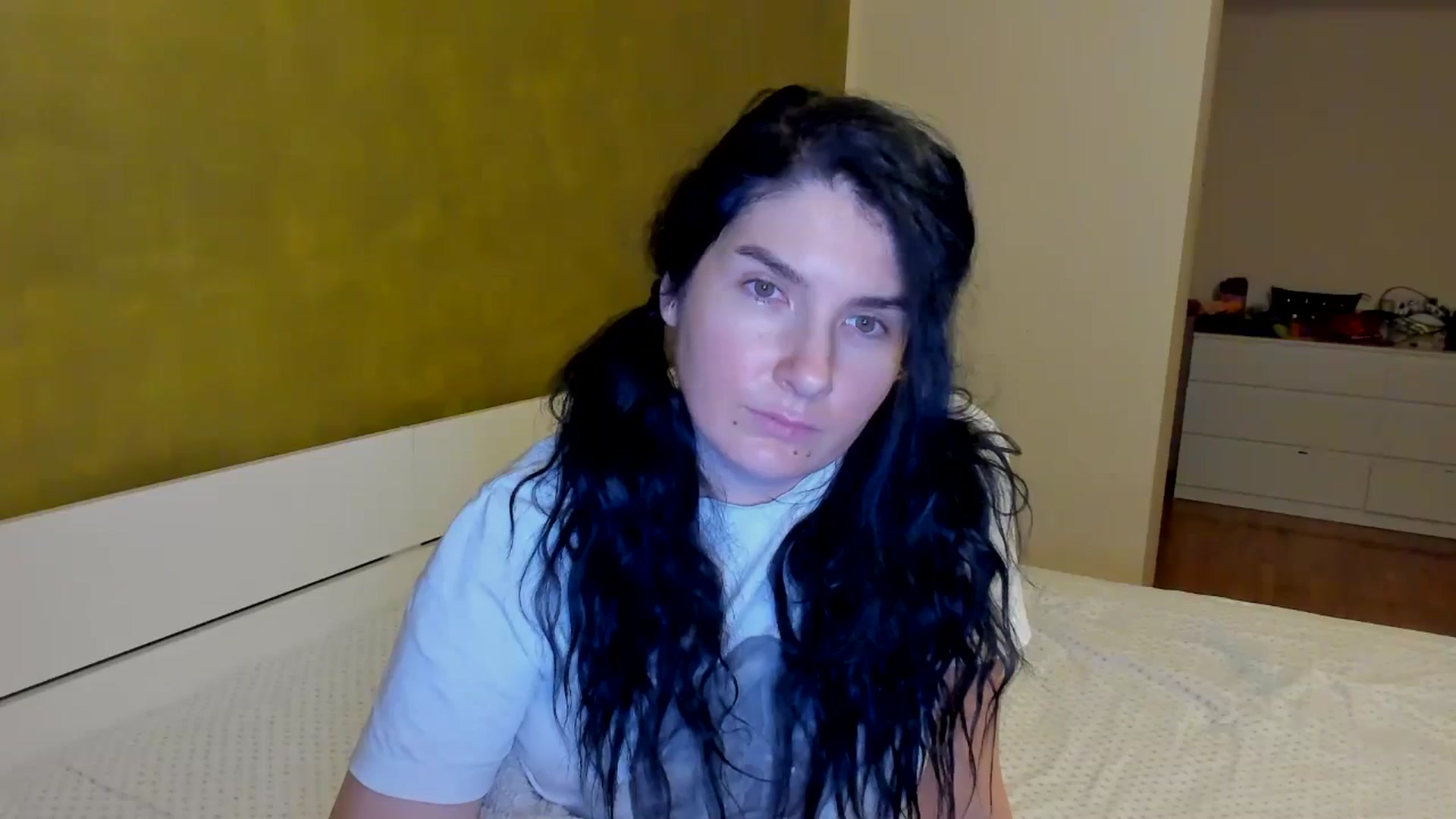 Gallery image thumbnail from SiouxPrincess's myfreecams stream on, 01/20/2025, 24:01 image 13 of 20