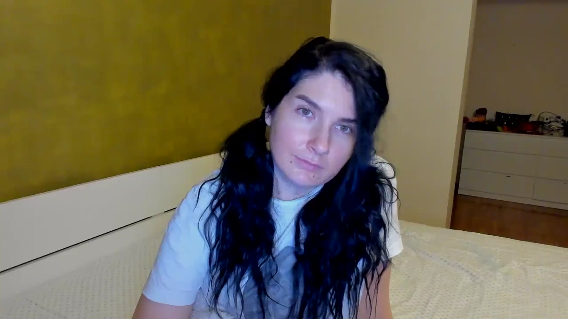 Gallery image thumbnail from SiouxPrincess's myfreecams stream on, 01/20/2025, 24:01 image 17 of 20