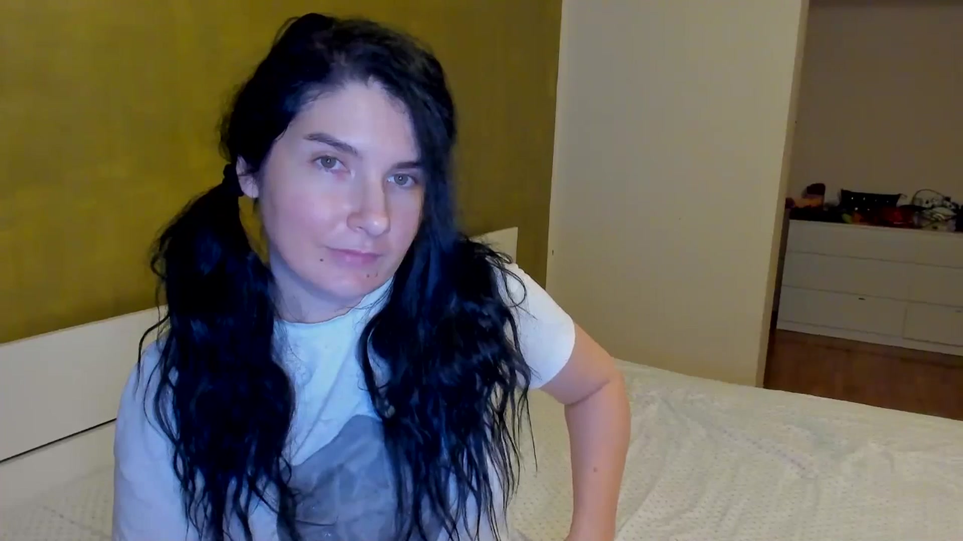 Gallery image thumbnail from SiouxPrincess's myfreecams stream on, 01/20/2025, 24:01 image 19 of 20