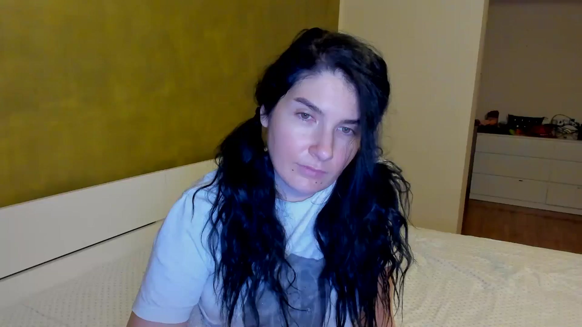 Gallery image thumbnail from SiouxPrincess's myfreecams stream on, 01/20/2025, 24:01 image 10 of 20