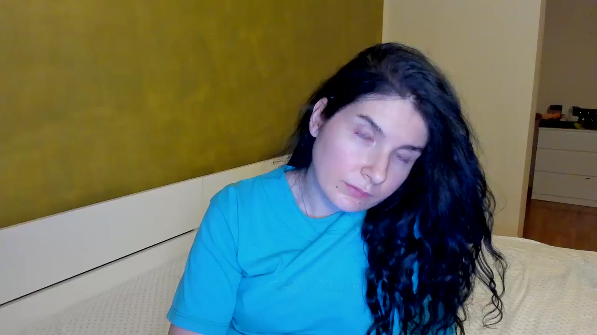 Gallery image thumbnail from SiouxPrincess's myfreecams stream on, 01/28/2025, 24:09 image 18 of 20