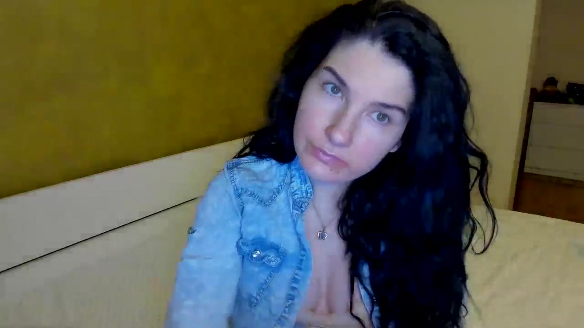 Gallery image thumbnail from SiouxPrincess's myfreecams stream on, 01/31/2025, 23:20 image 12 of 20