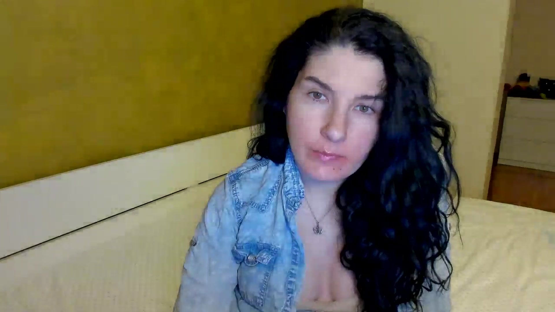 Gallery image thumbnail from SiouxPrincess's myfreecams stream on, 01/31/2025, 23:20 image 4 of 20