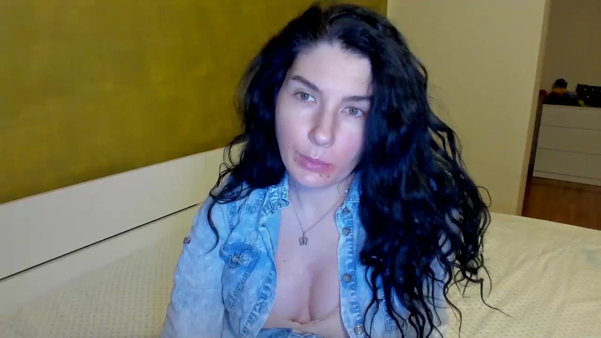 Gallery image thumbnail from SiouxPrincess's myfreecams stream on, 01/31/2025, 23:47 image 7 of 20