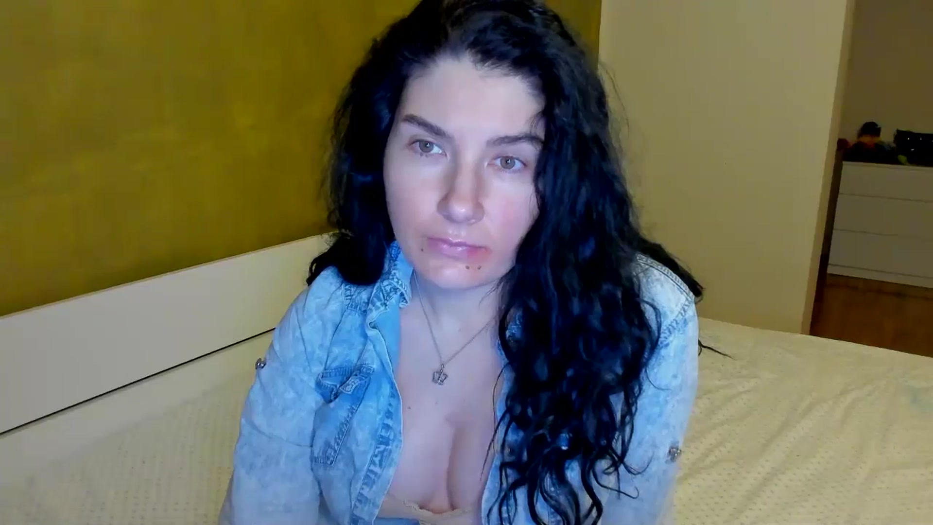 Gallery image thumbnail from SiouxPrincess's myfreecams stream on, 01/31/2025, 23:47 image 11 of 20