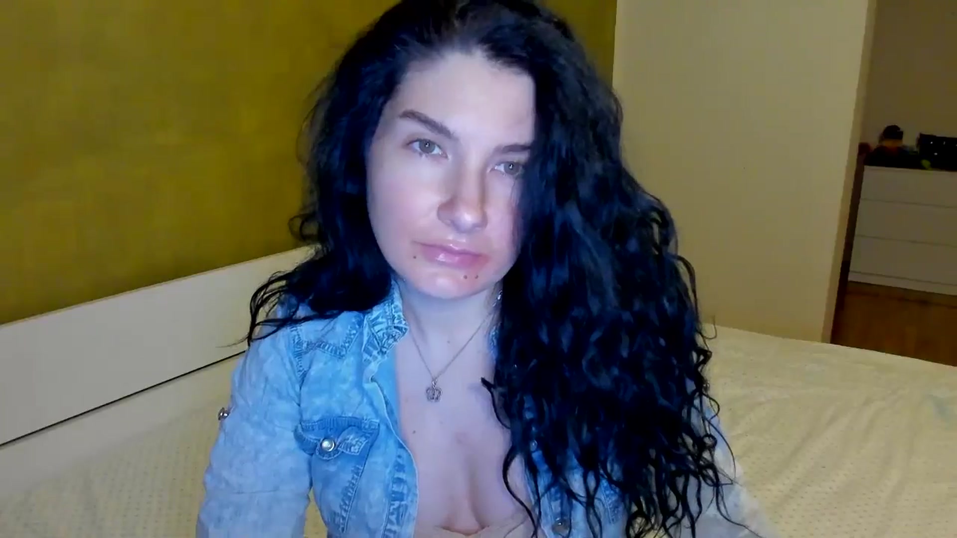 Gallery image thumbnail from SiouxPrincess's myfreecams stream on, 01/31/2025, 23:47 image 2 of 20