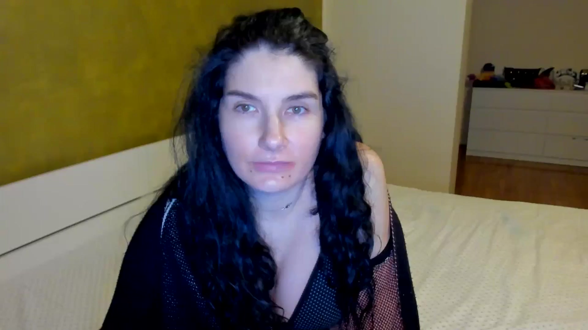 Gallery image thumbnail from SiouxPrincess's myfreecams stream on, 02/03/2025, 24:00 image 19 of 20