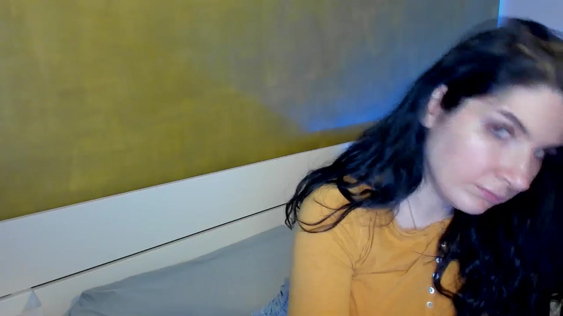 Gallery image thumbnail from SiouxPrincess's myfreecams stream on, 02/04/2025, 24:14 image 13 of 20