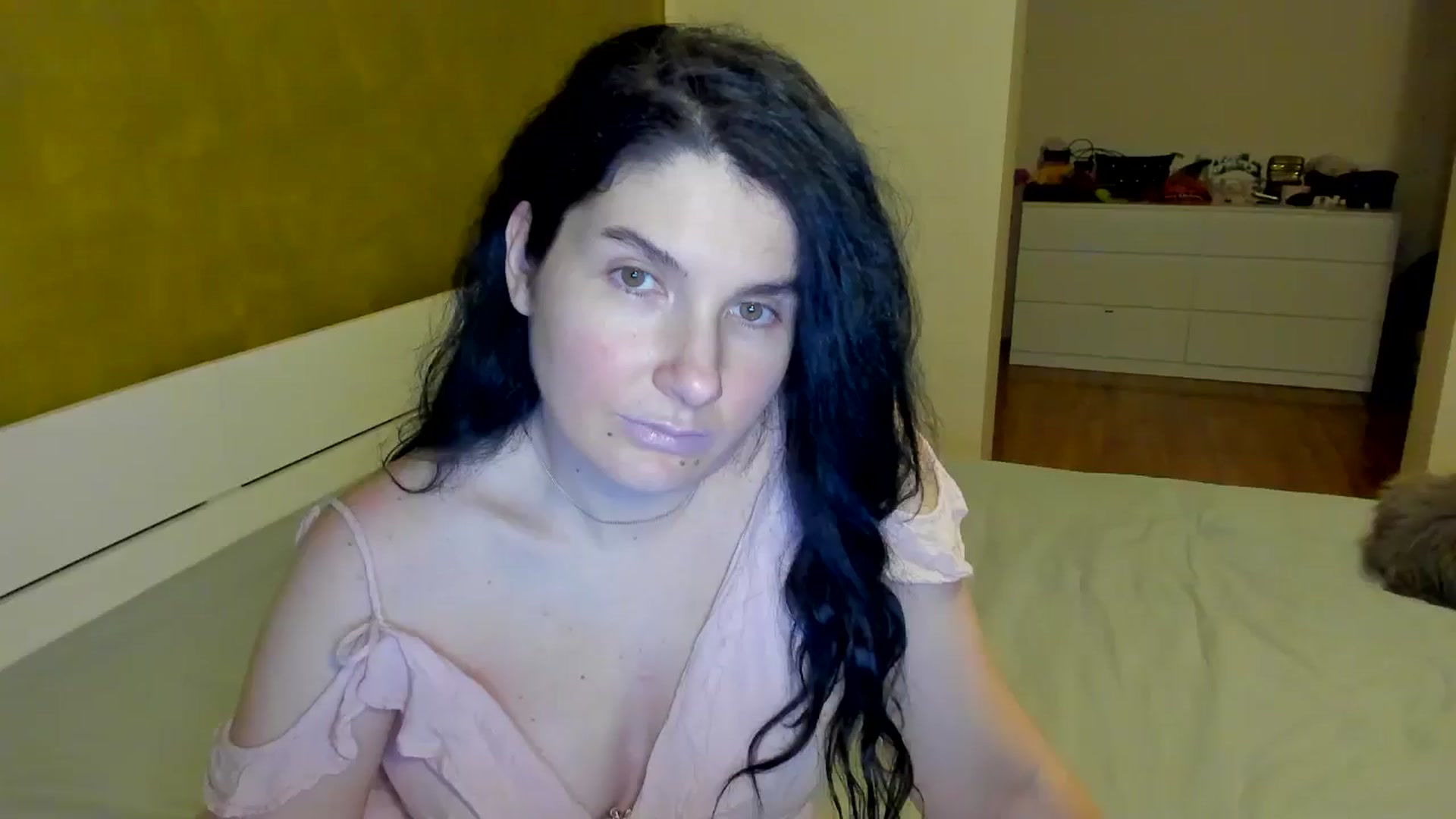 Gallery image thumbnail from SiouxPrincess's myfreecams stream on, 02/13/2025, 23:11 image 5 of 20