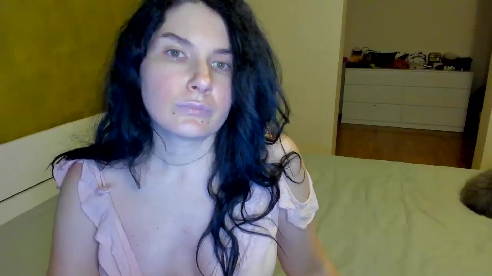 Gallery image thumbnail from SiouxPrincess's myfreecams stream on, 02/13/2025, 23:11 image 16 of 20