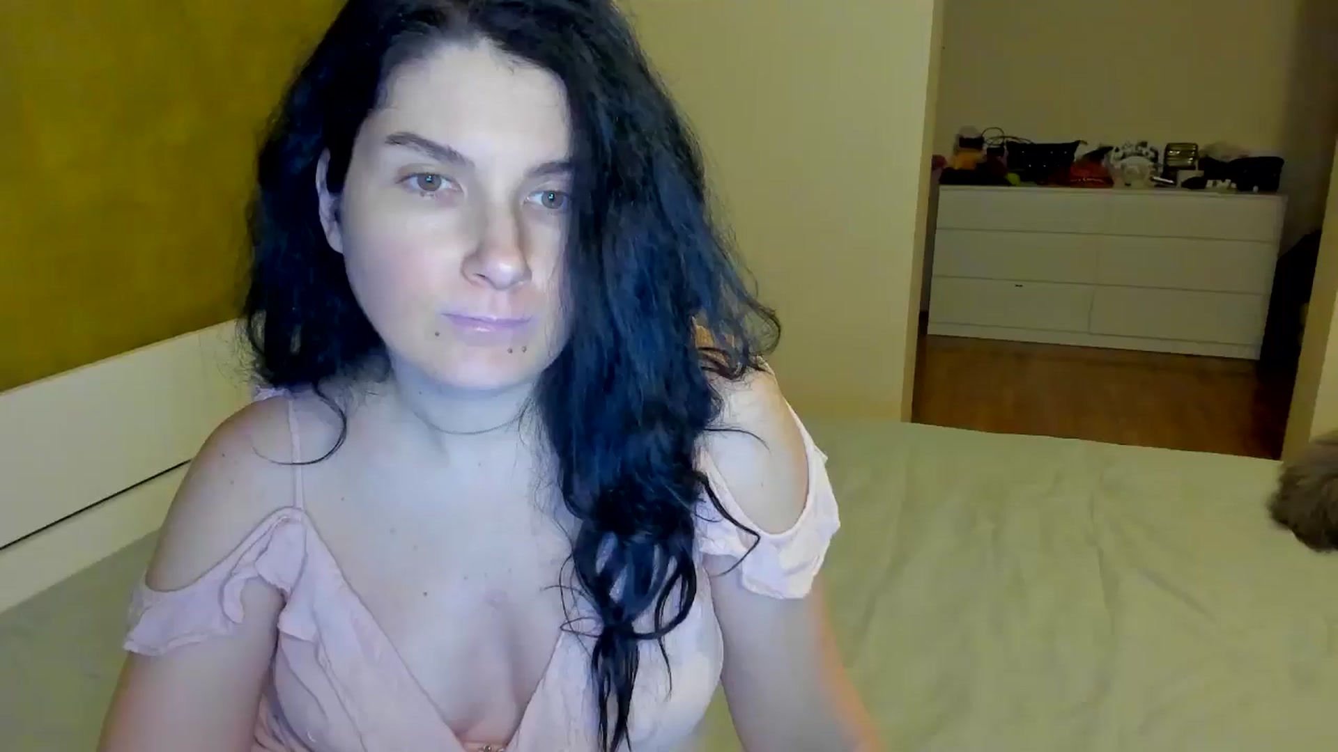 Gallery image thumbnail from SiouxPrincess's myfreecams stream on, 02/13/2025, 23:11 image 1 of 20