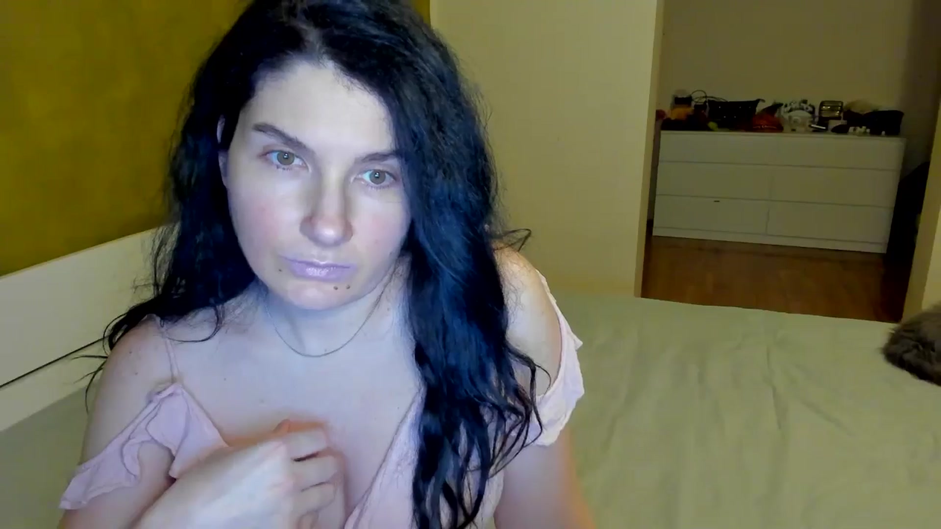 Gallery image thumbnail from SiouxPrincess's myfreecams stream on, 02/13/2025, 23:11 image 8 of 20