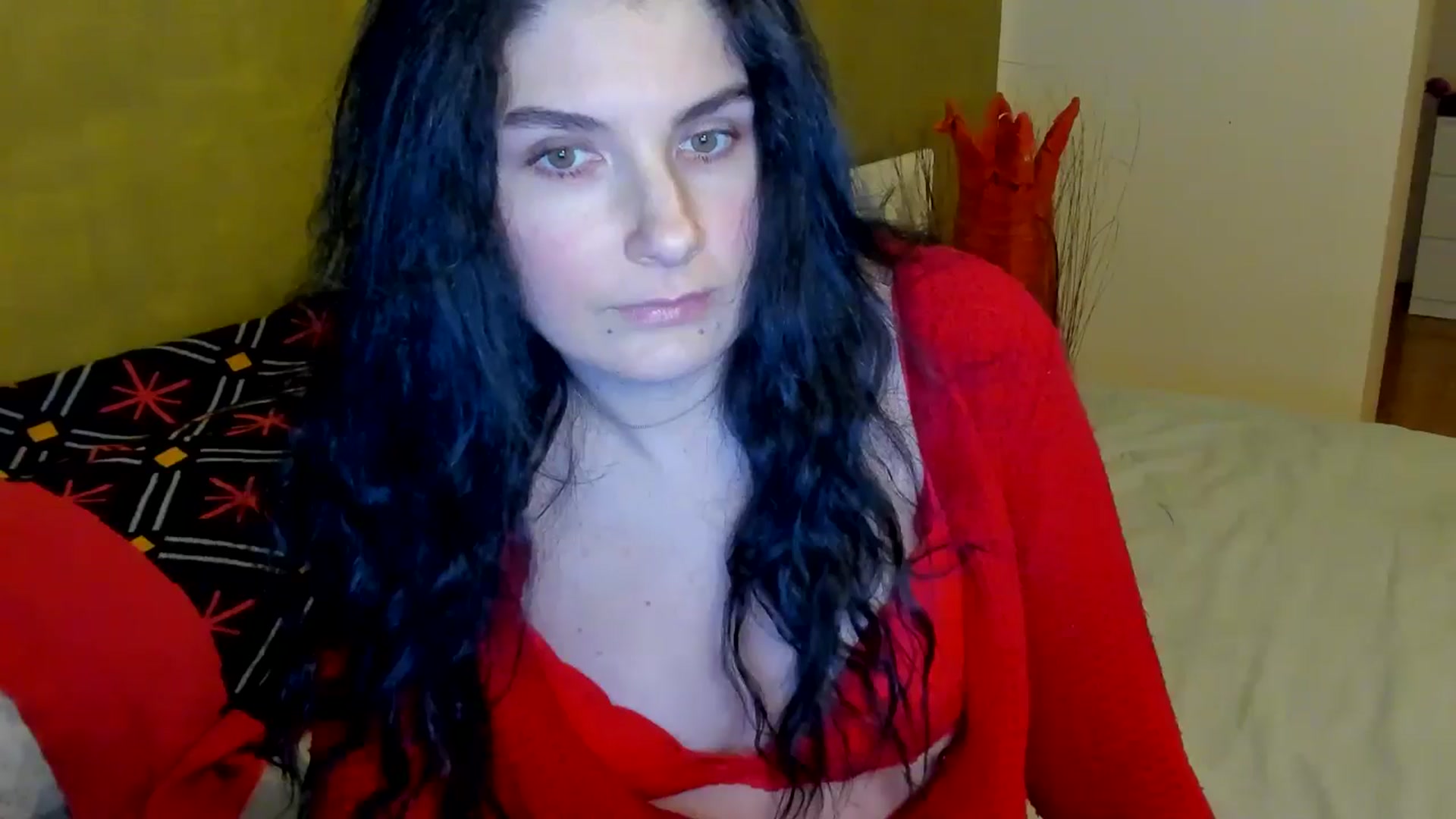 Gallery image thumbnail from SiouxPrincess's myfreecams stream on, 02/18/2025, 23:40 image 7 of 20