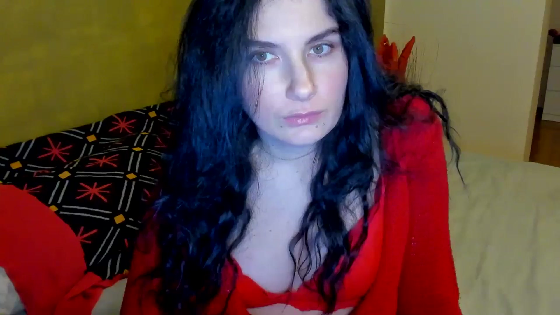 Gallery image thumbnail from SiouxPrincess's myfreecams stream on, 02/18/2025, 23:40 image 15 of 20