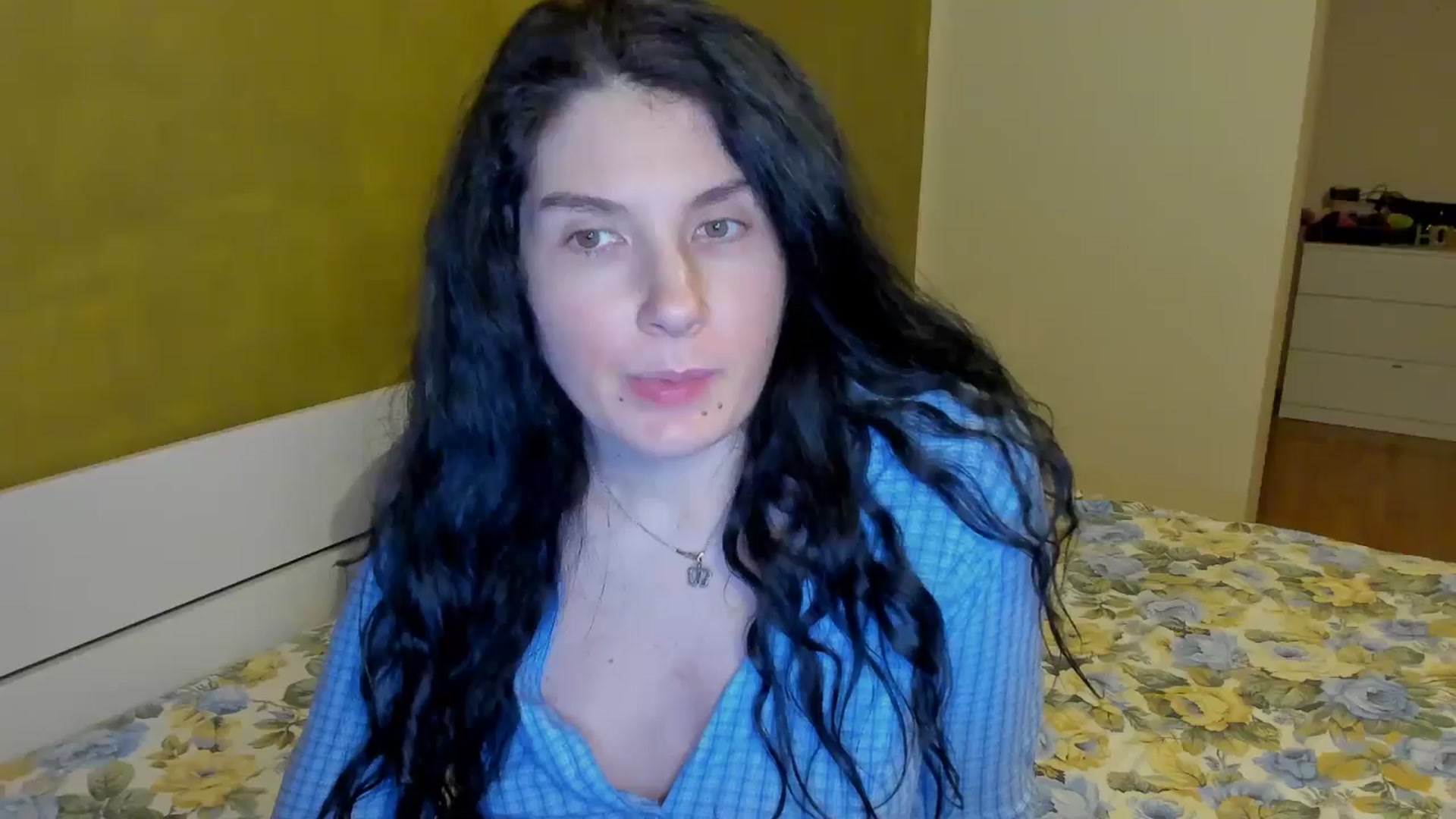 Gallery image thumbnail from SiouxPrincess's myfreecams stream on, 03/02/2025, 01:00 image 16 of 20