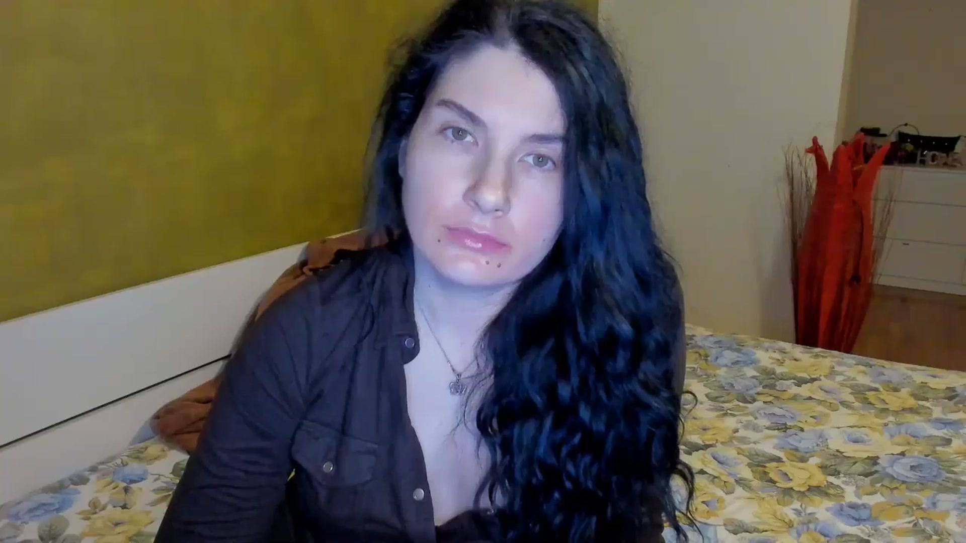 Gallery image thumbnail from SiouxPrincess's myfreecams stream on, 03/04/2025, 24:40 image 17 of 20