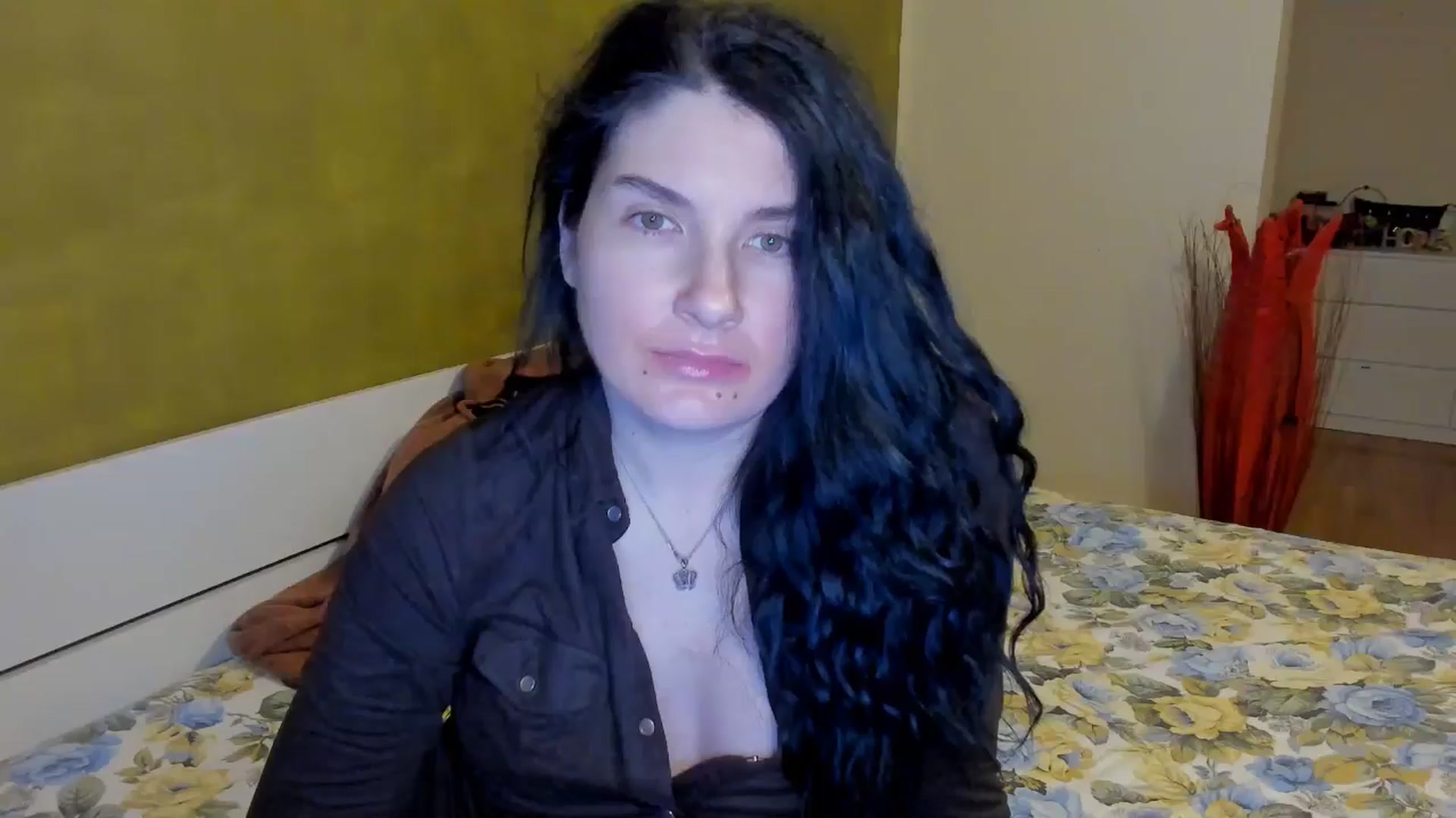 Gallery image thumbnail from SiouxPrincess's myfreecams stream on, 03/04/2025, 24:40 image 8 of 20