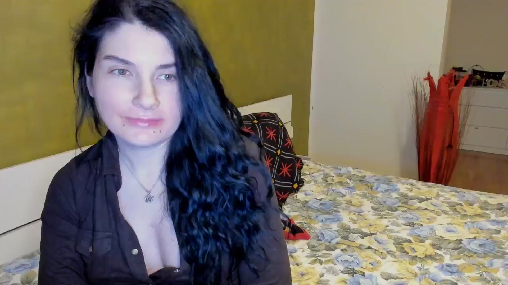 Gallery image thumbnail from SiouxPrincess's myfreecams stream on, 03/04/2025, 24:40 image 6 of 20